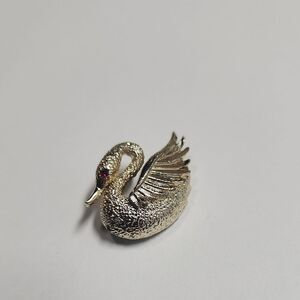 Vintage Swan Brooch Pin Mid Century Designer Figural Red Rhinestone Eye Lovely